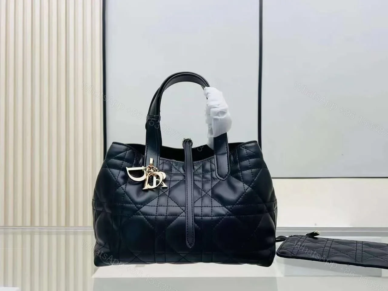Design MEDIUM TOUJOURS BAG Black Macrocannage Calfskin – Dubai Fashion LUX — view 1