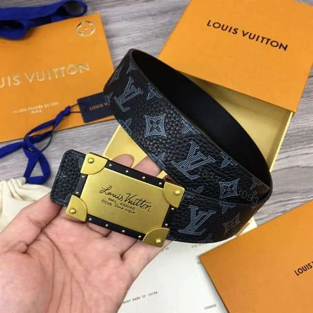 View 4 of LOUIS VUITTON 40MM BELT – B92