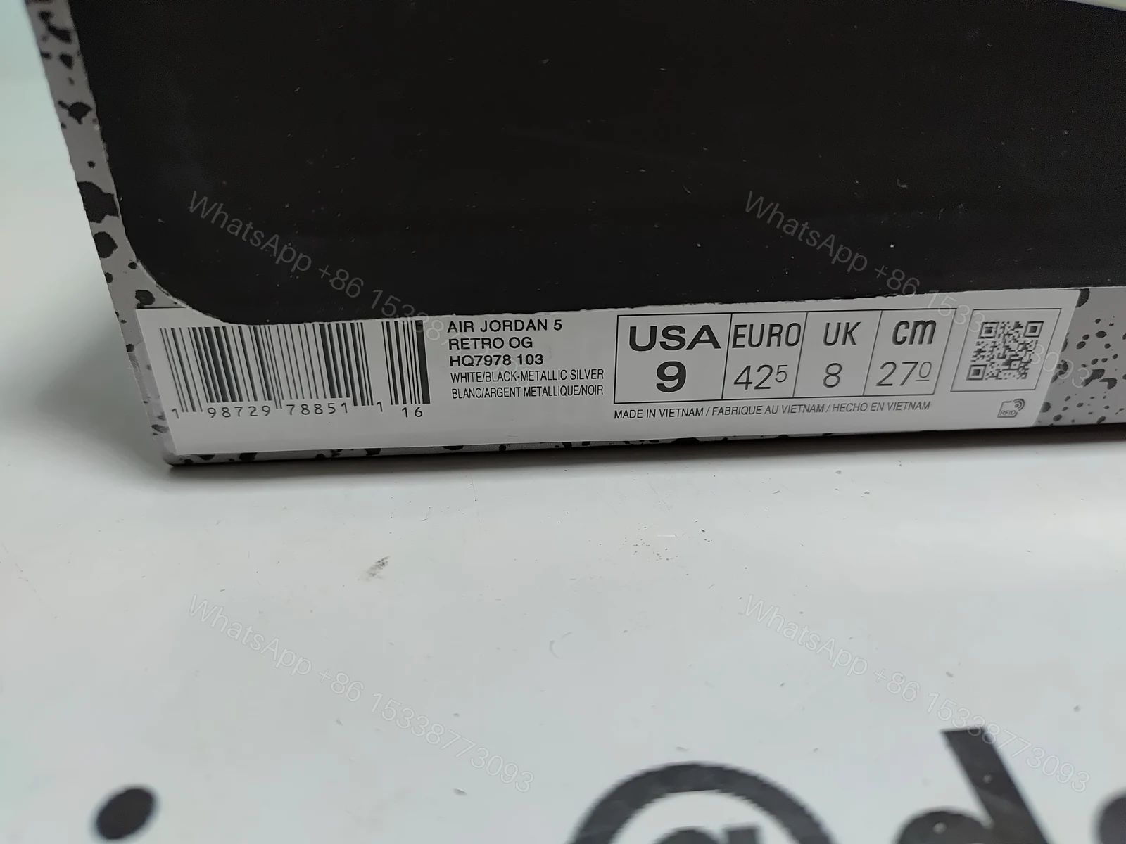 View 2 of Jordan 5 Retro White Metallic (2026)HQ7978-103