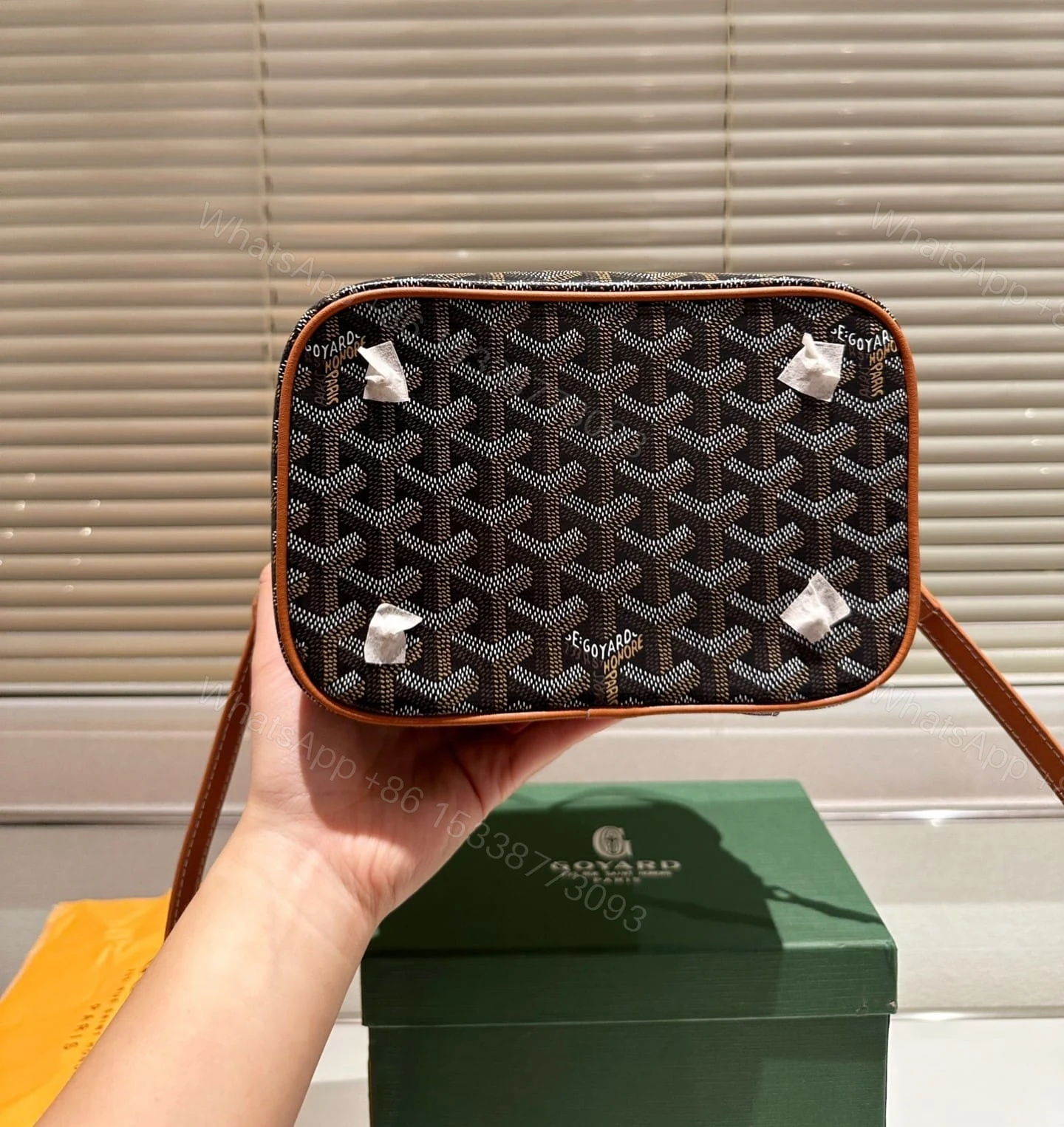 View 7 of GOYARD MUSE VANITY CASE BLACK TAN 20CM MUSEVAPMLTY01CL03P