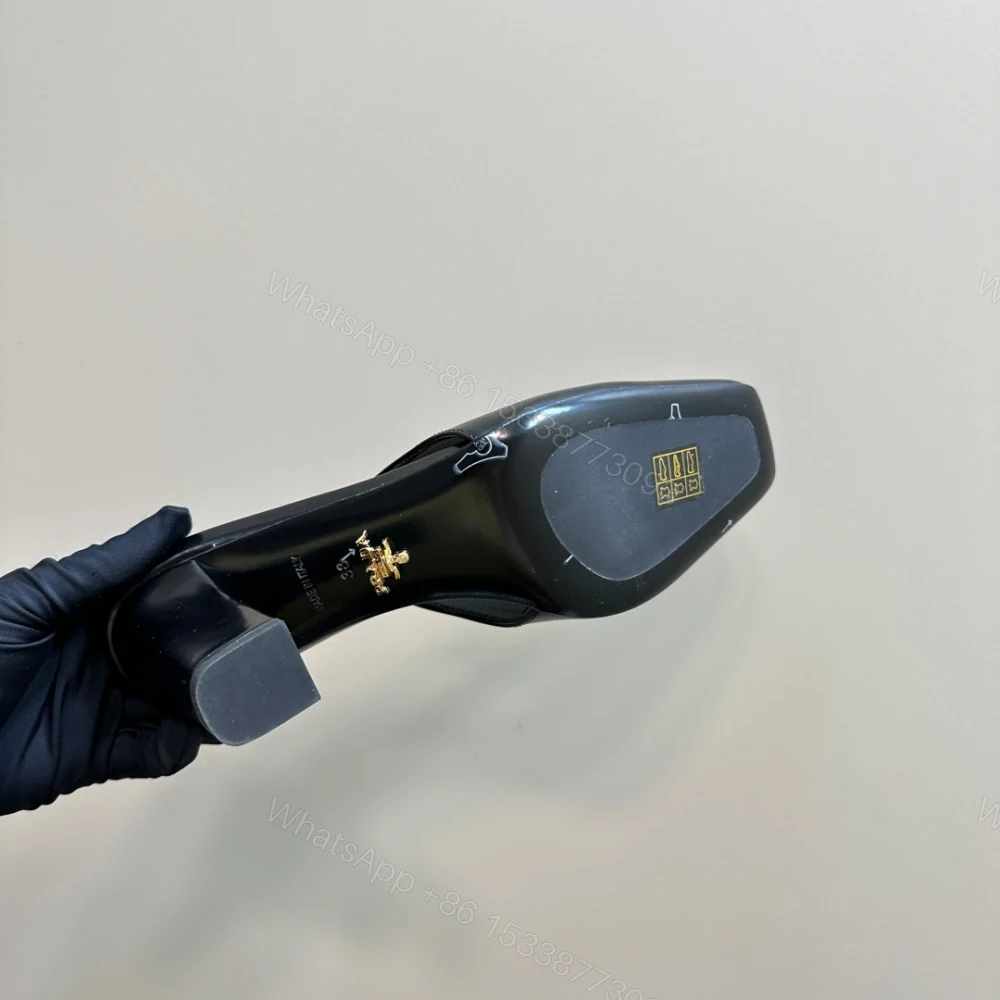 View 9 of 高仿Prada*1I838M方頭粗踭露跟鞋8.5CM小牛皮黑色免檢版