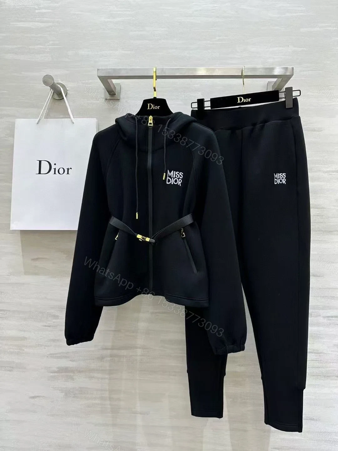 DIOR — view 1