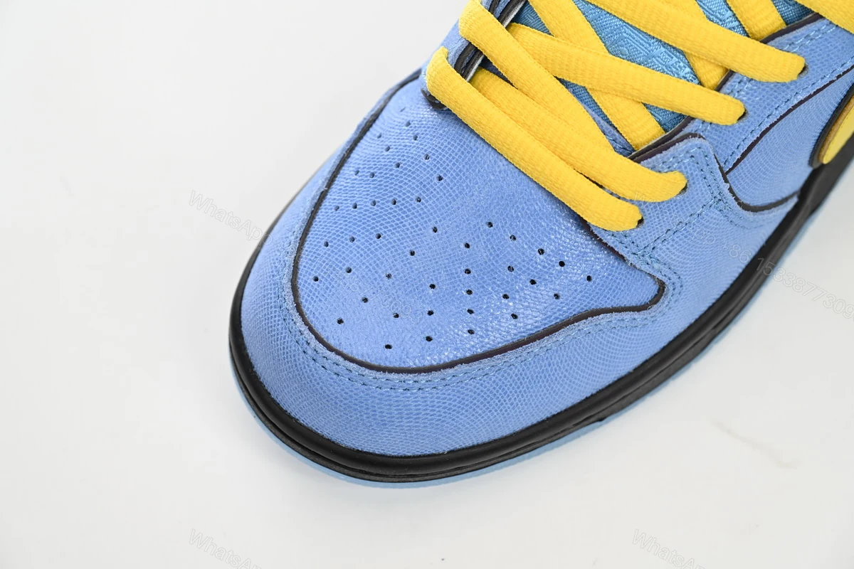 View 6 of The Powerpuff Girls x Nike SB Dunk Low “Bubbles” FZ8320-400