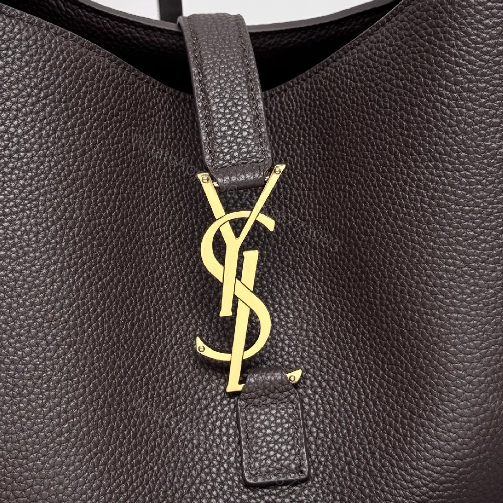 View 3 of Premium Leather Tote: Structured, Everyday Luxury, Gold Charm