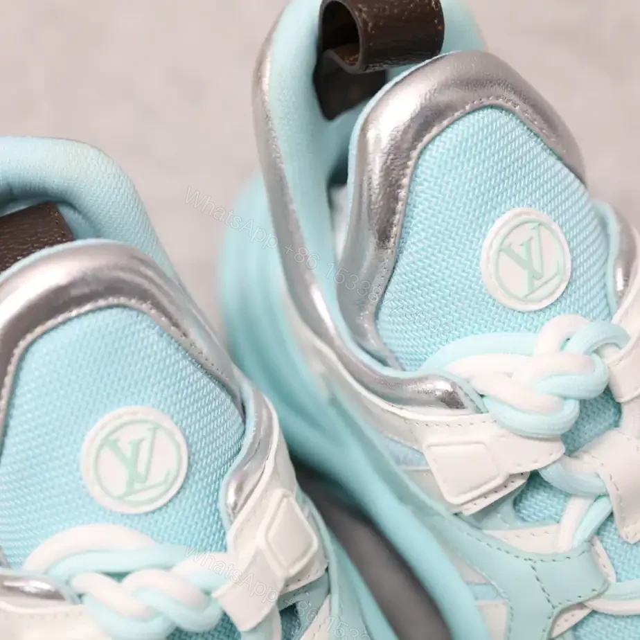 View 3 of LV ARCHLIGHT SNEAKER – LSVM018