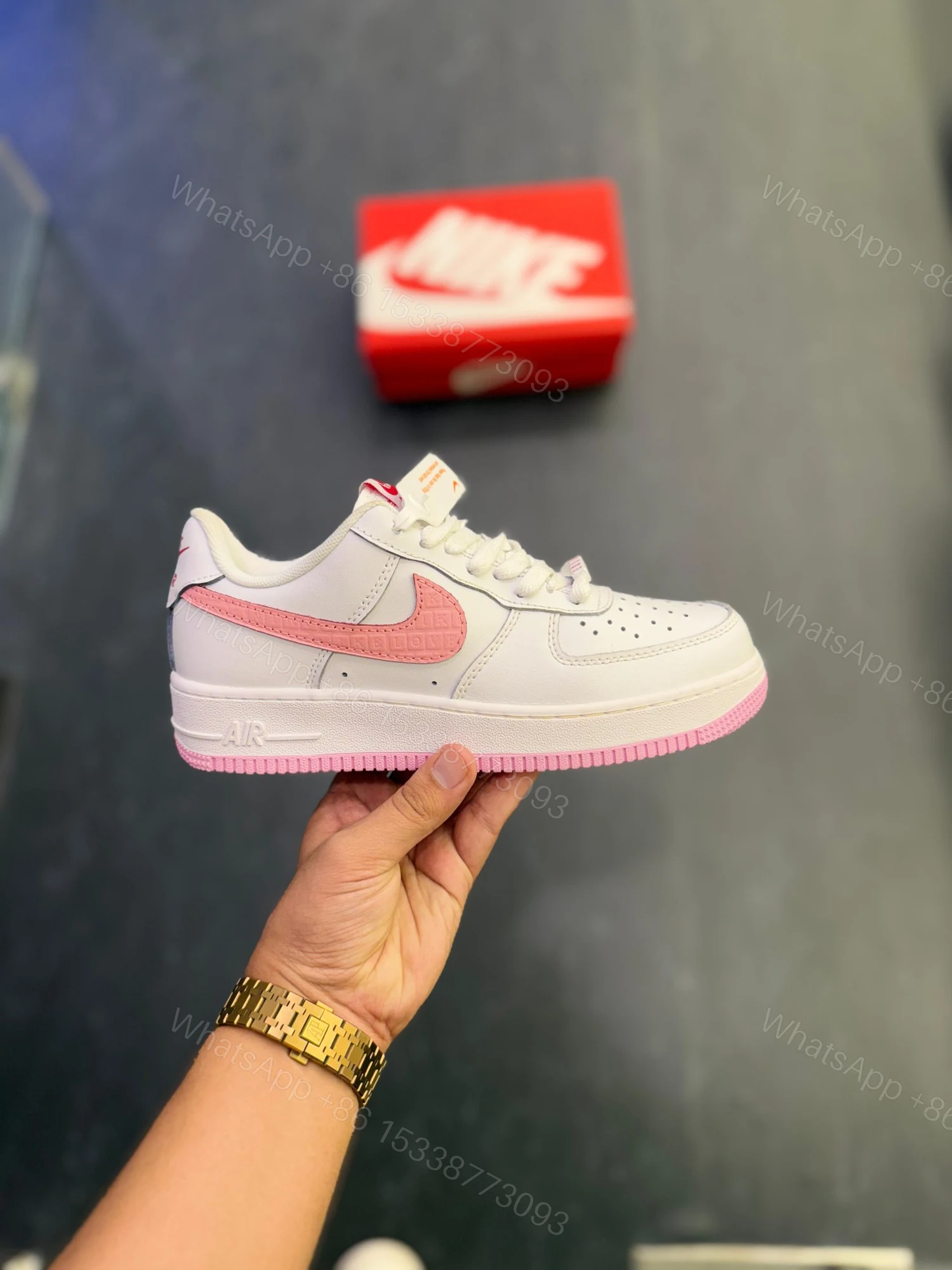 First Copy Nike Air Force One Valentine 2025 — view 1