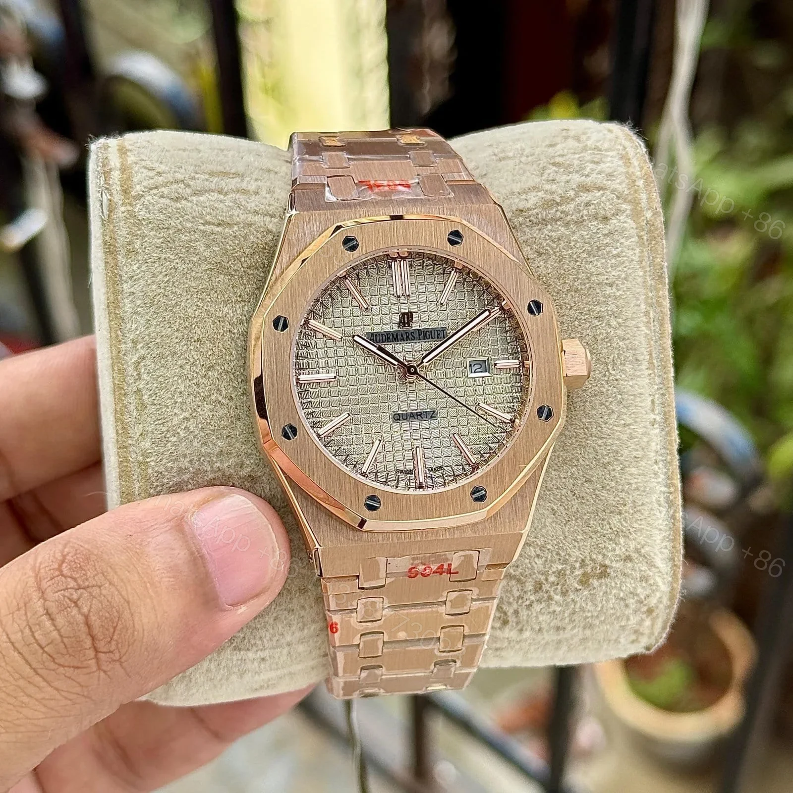 Audemars Piguet Royal Oak 43mm — view 1
