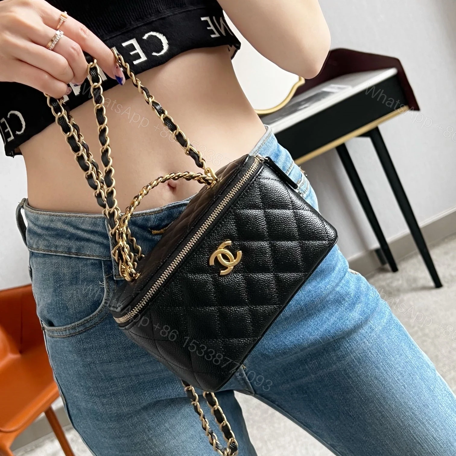 View 14 of 高仿奢侈品Chanel22S黑金化妝包免檢版
