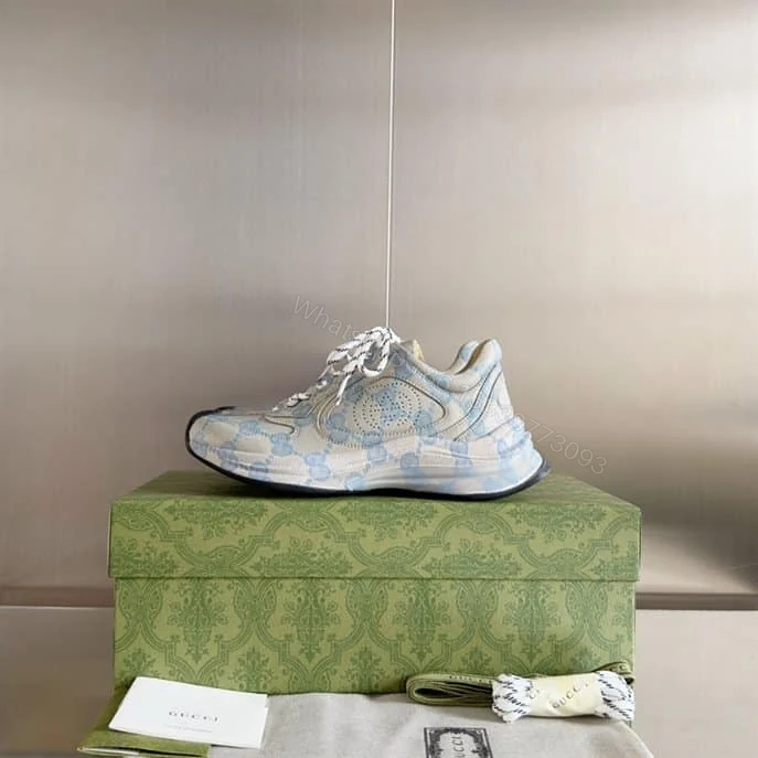 View 2 of MEN’S GUCCI RUN SNEAKER – GC142