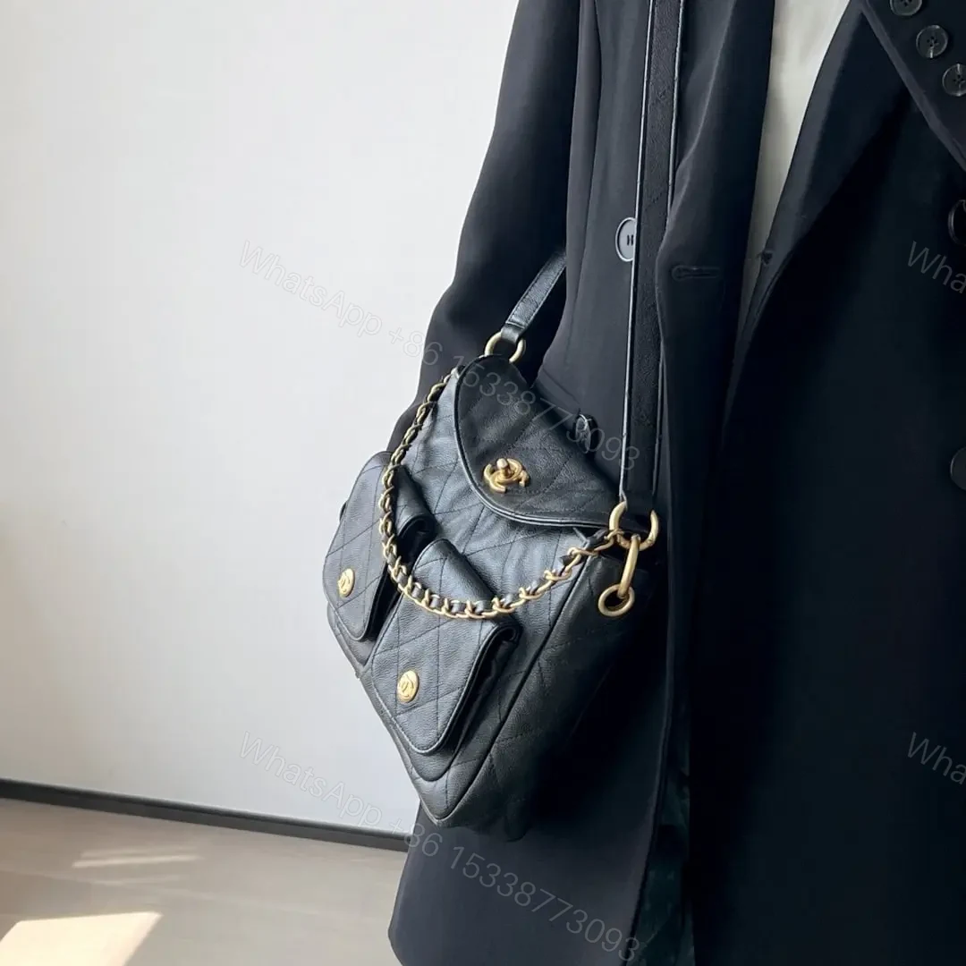 View 20 of 高仿Chanel*25P系列AS5385黑金郵差包小號免檢版
