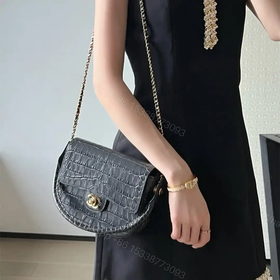View 19 of 高仿Chanel*26A系列AS6424高級手工坊牛皮鱷魚紋手袋免檢版