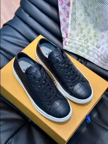 View 9 of LOUIS VUITTON RESORT SNEAKERS IN BLACK – LSVT344