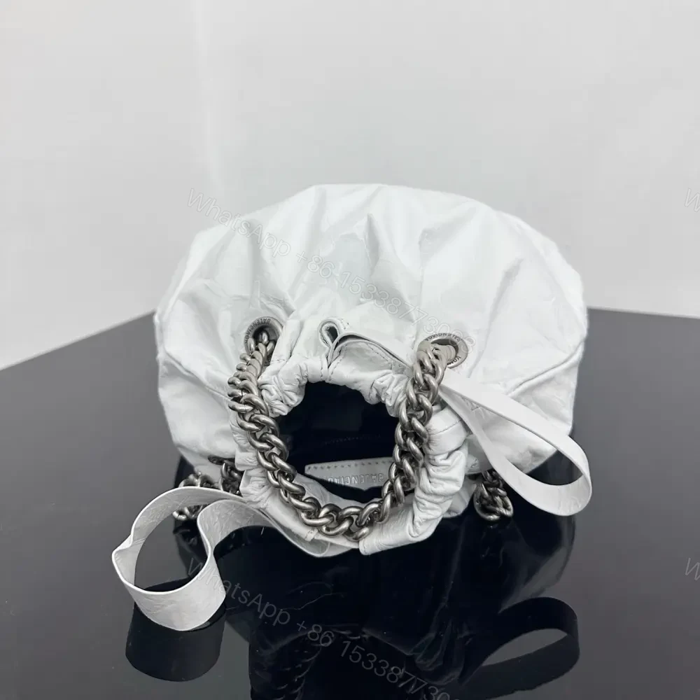 View 8 of 高仿Balenciaga2023Crushtote褶皺牛皮手拎袋小號