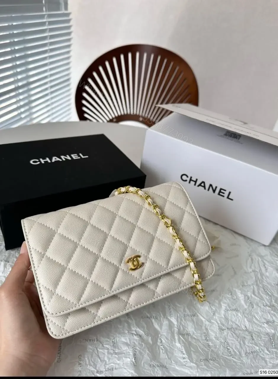 CHANEL — view 1