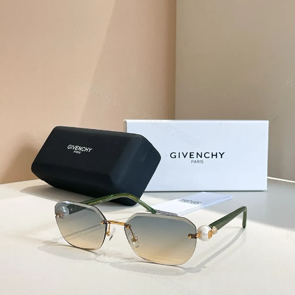Chic Gradient Rim Sunglasses with Pearl Detail - Gold — view 1