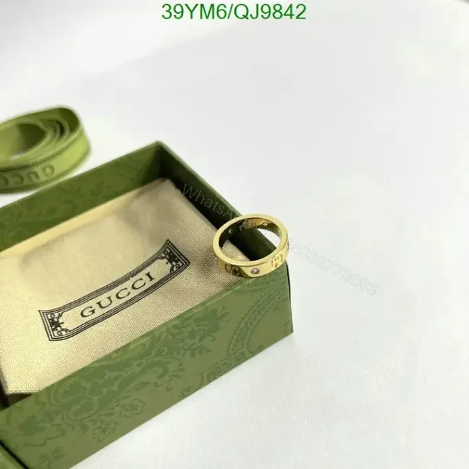 Gucci Ring for Men QJ98425 – Luxury Yellow Gold Mirror 1:1 Replica — view 1