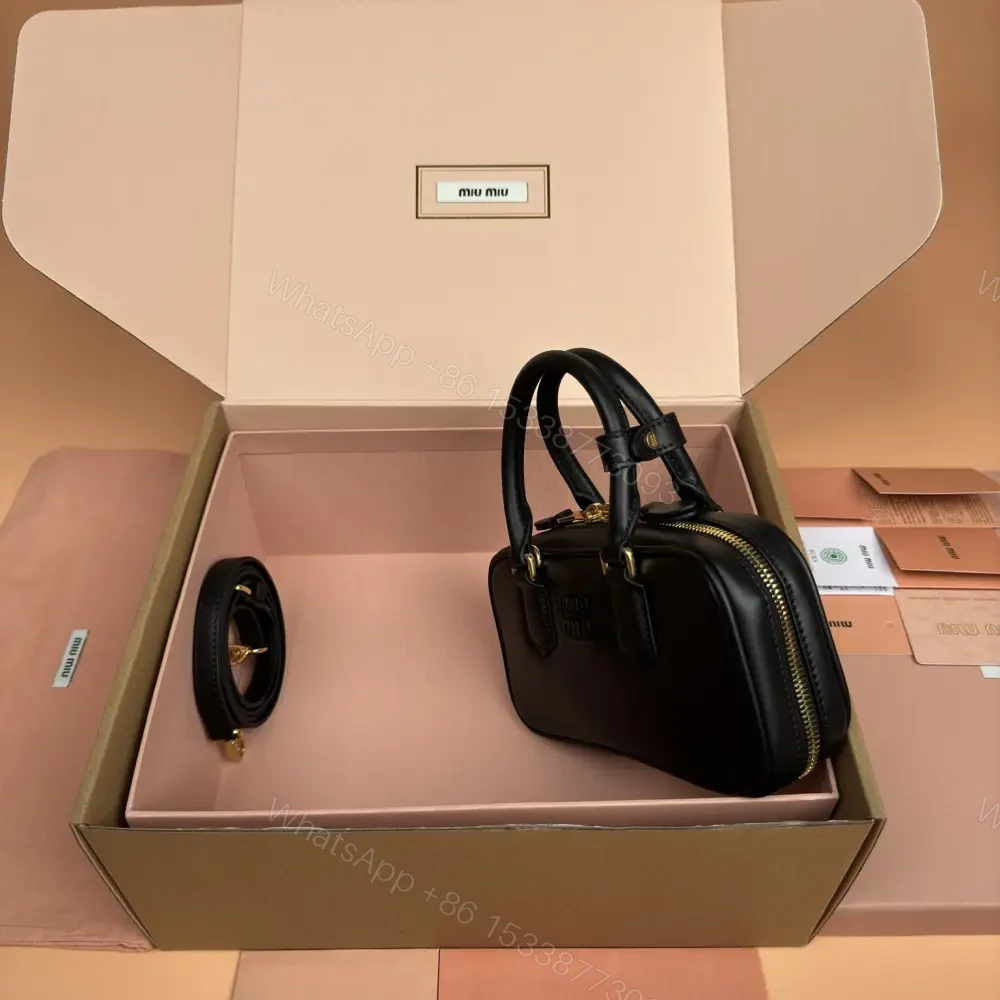 View 3 of 高仿miumiu*Arcadie系列5BP088小牛皮手袋黑色Mini免檢版