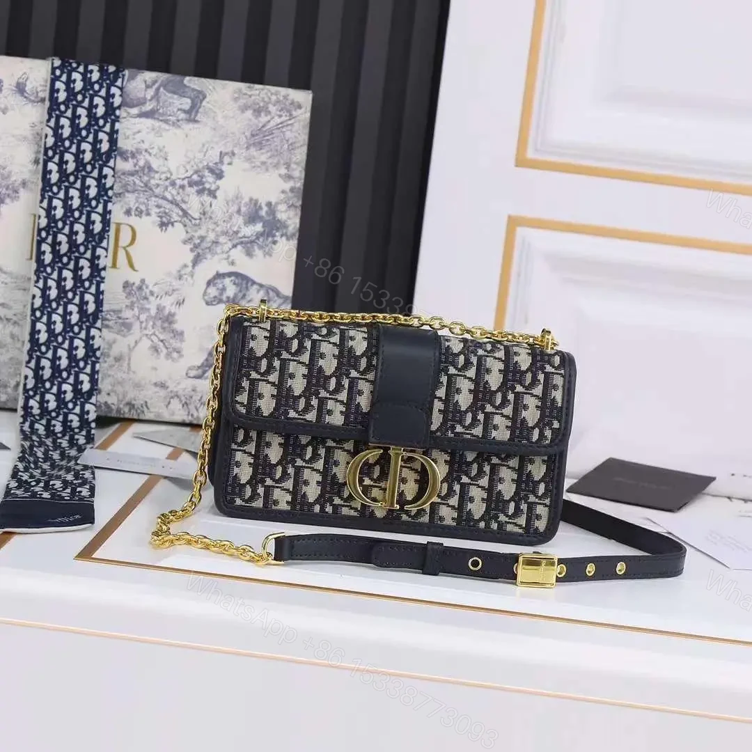 DIOR — view 1