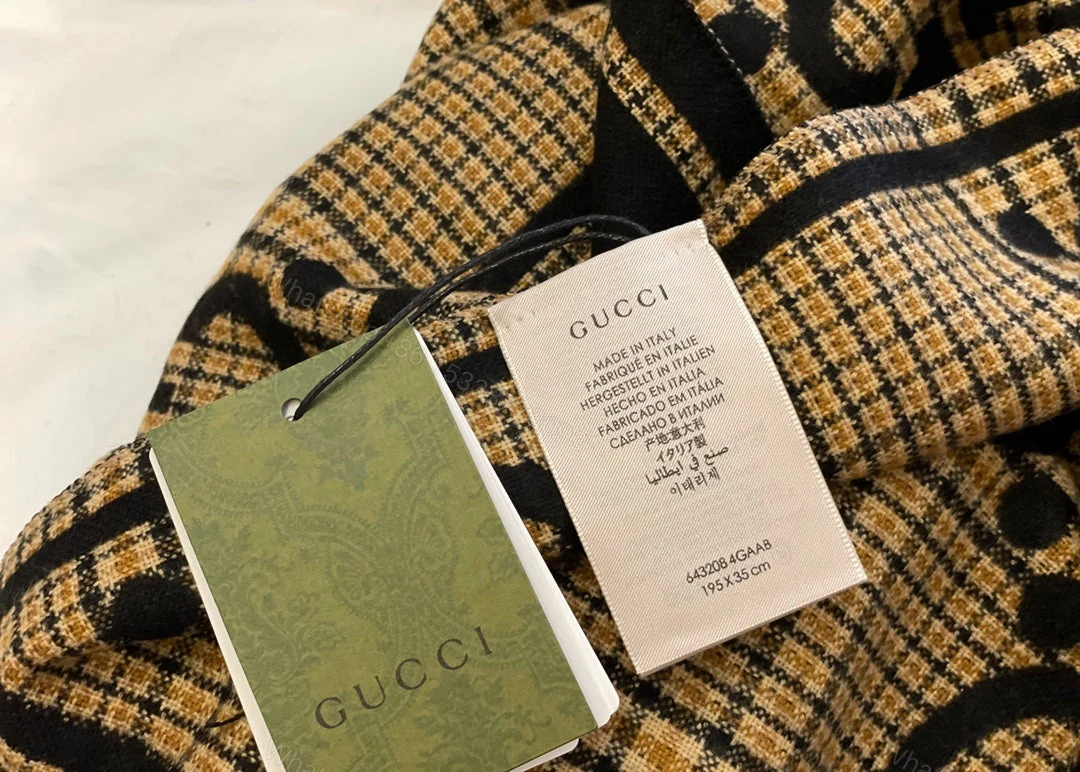 View 3 of EN – Luxury GCI Scarf 002