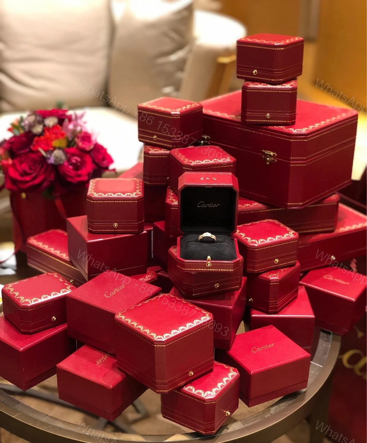 Boîte de bijoux Cartier et forfait en gros — view 1