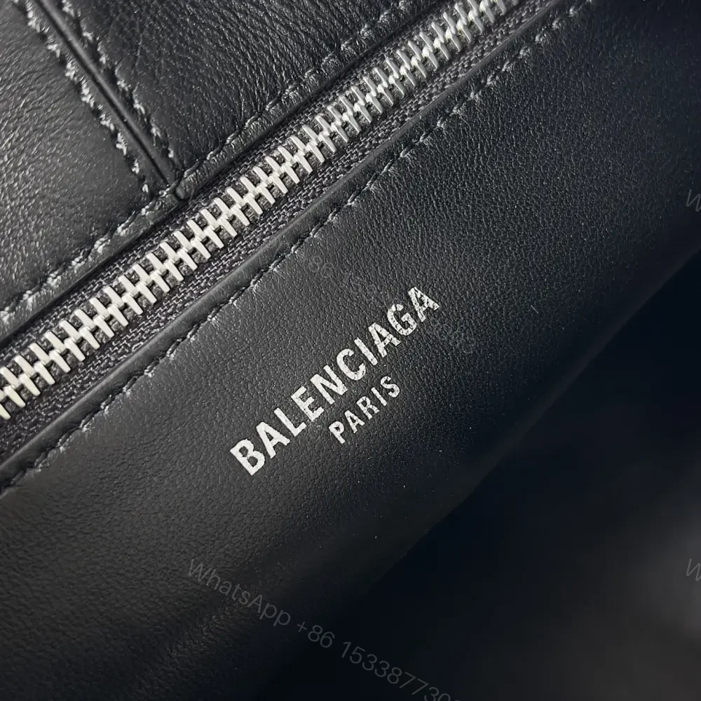 View 4 of 高仿Balenciaga*Locker水桶包2024早春S