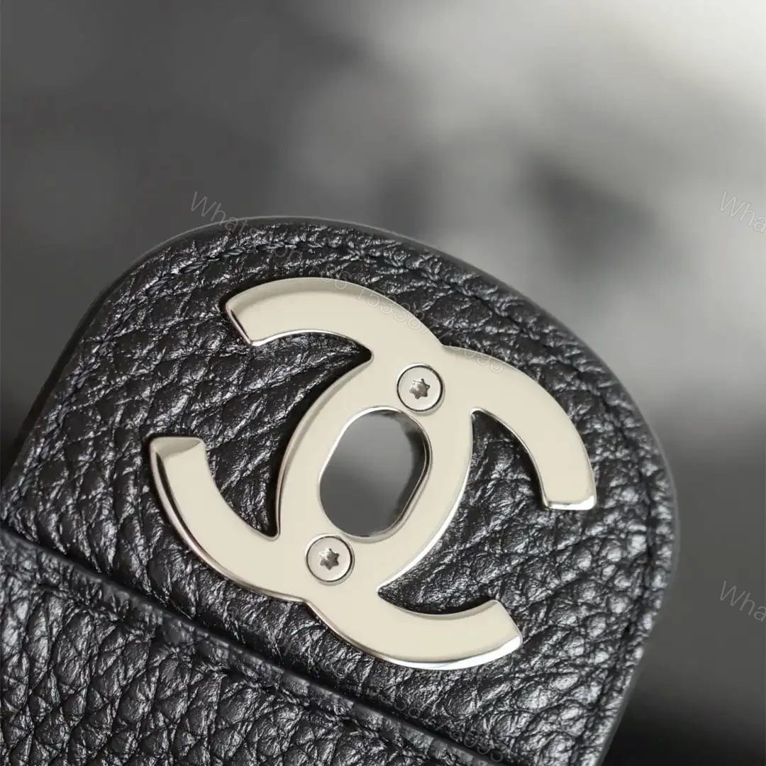 View 11 of 高仿Chanel*26S系列AS6231粒面小牛皮翻蓋包黑色大號免檢版