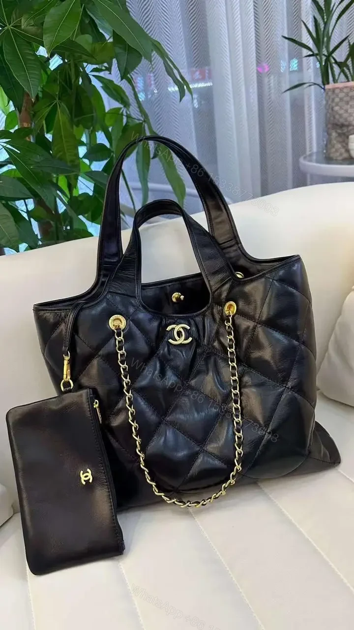CHANEL — view 1