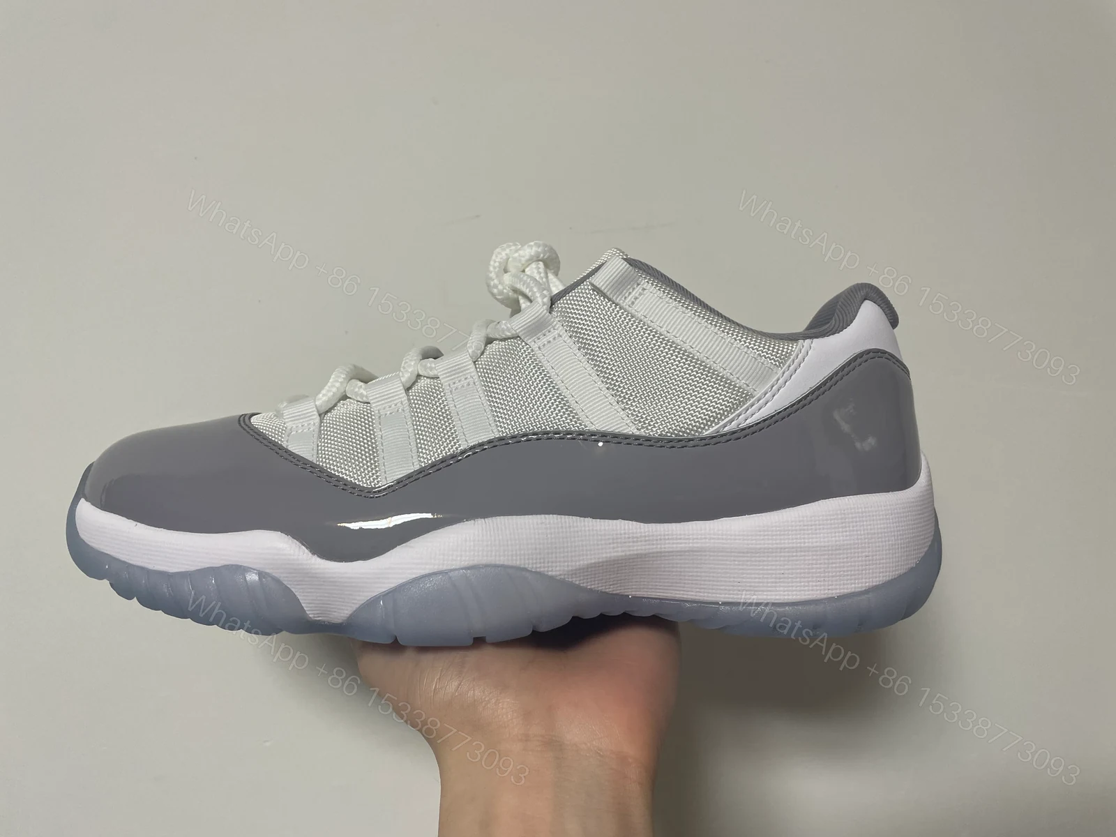 Jordan 11 Retro Low Cement Grey — view 1