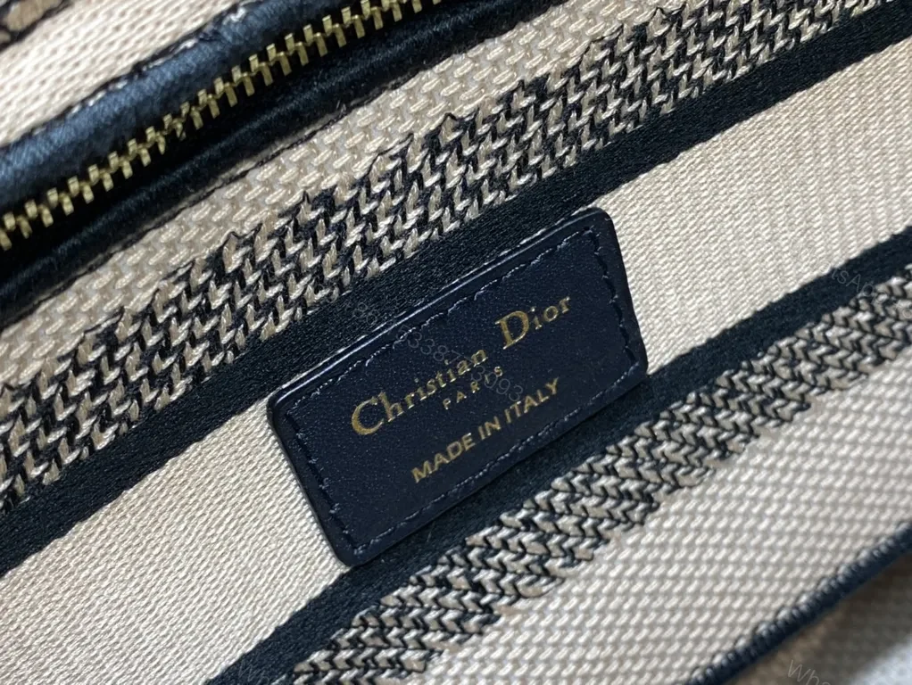 View 8 of Bold Graphic Tote â€” Beige/Black Jacquard, City Sophistication