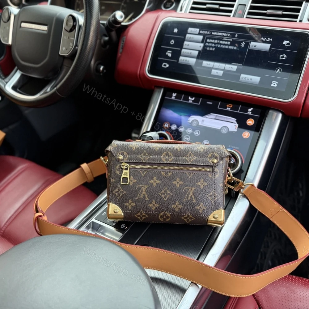 View 3 of Louis Vuitton Soul Trunk Monogram Dust Coated Canvas 19Cm M11535