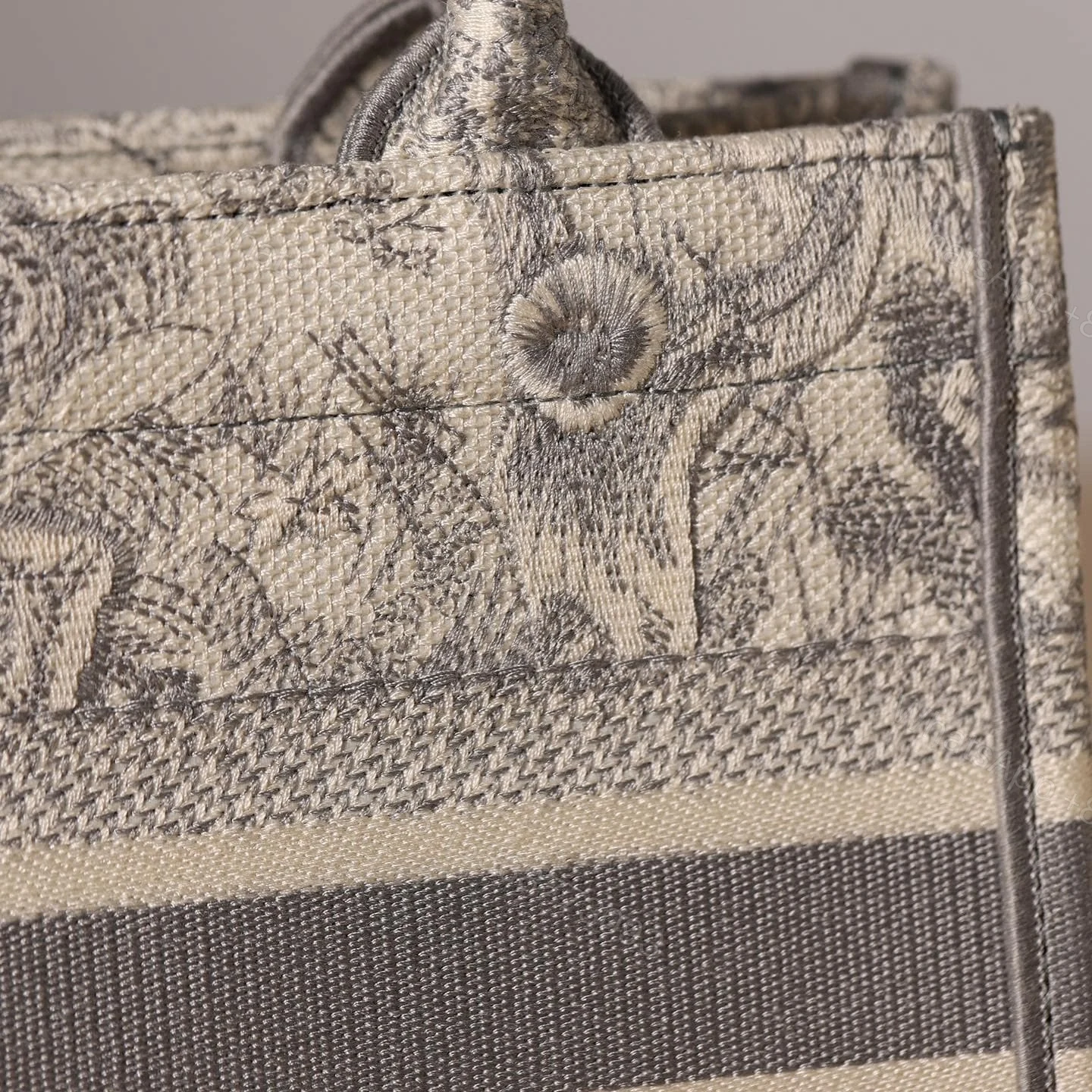View 12 of 高仿Dior*BookTote系列茹伊刺繡灰色S免檢版