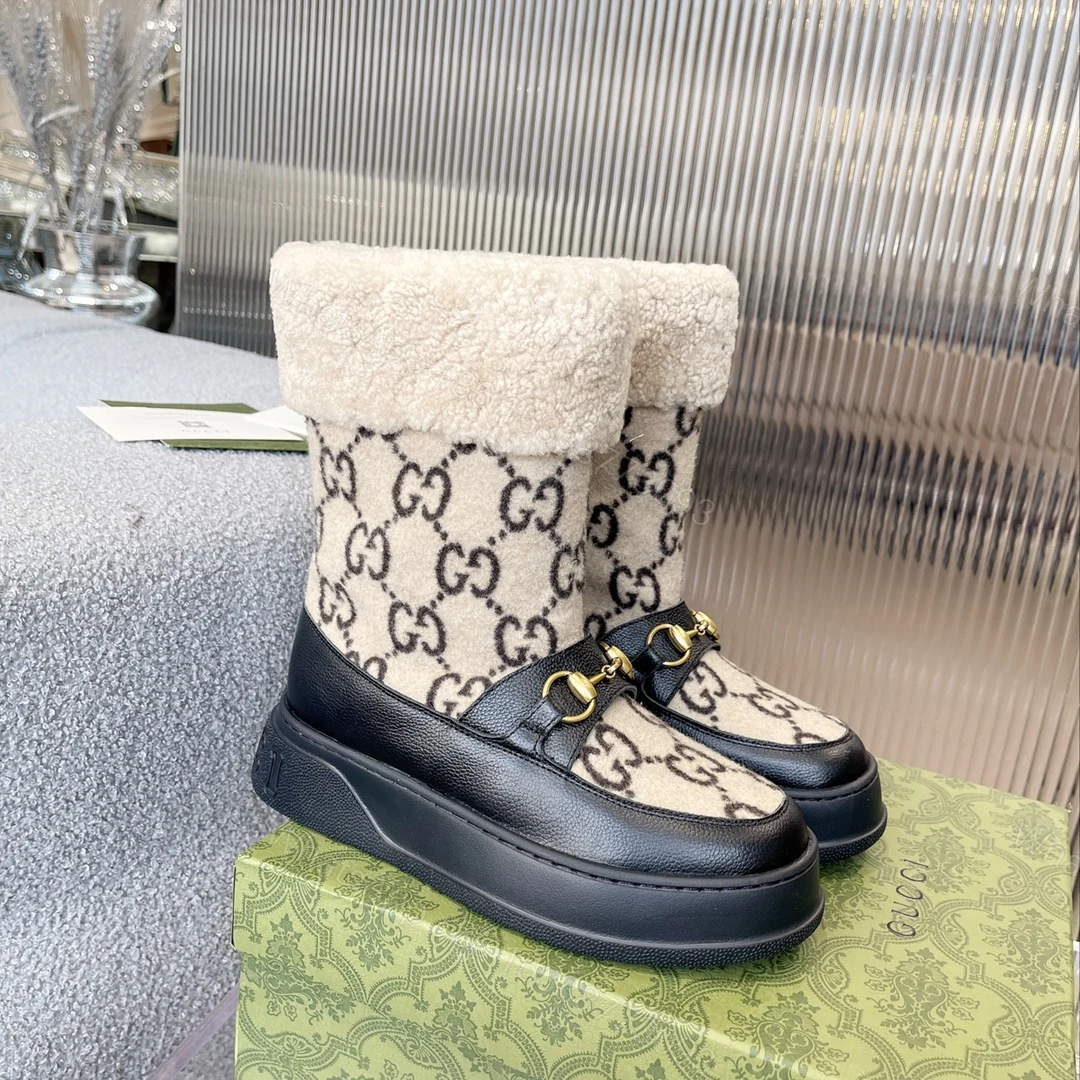 View 2 of GUCCI 1955 HORSEBIT SNOW BOOTS AND SHEARLING IN BLACK BEIGE