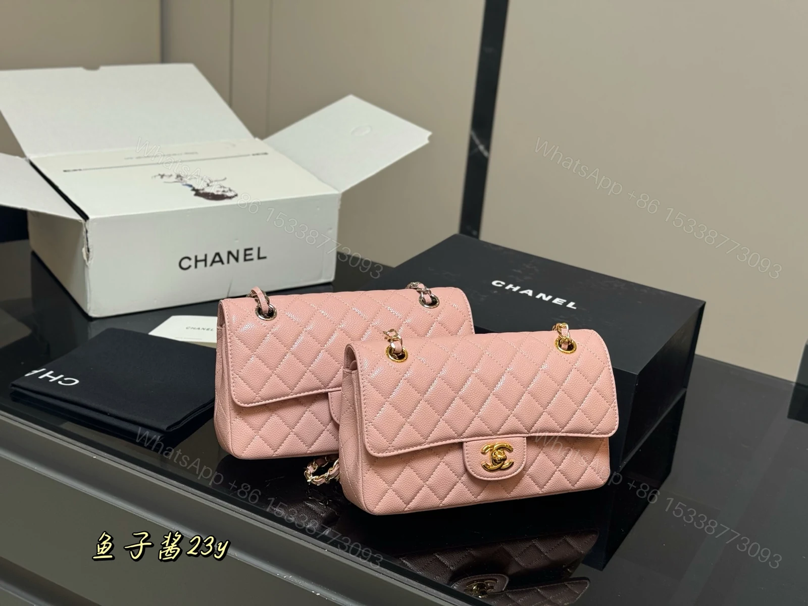 CHANEL 精品仿製粉色魚子醬皮鏈條包 經典質感款 — view 1
