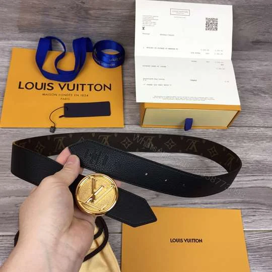 View 4 of LOUIS VUITTON MONOGRAM LV CIRCLE LOGO 35MM REVERSIBLE BELT – B154