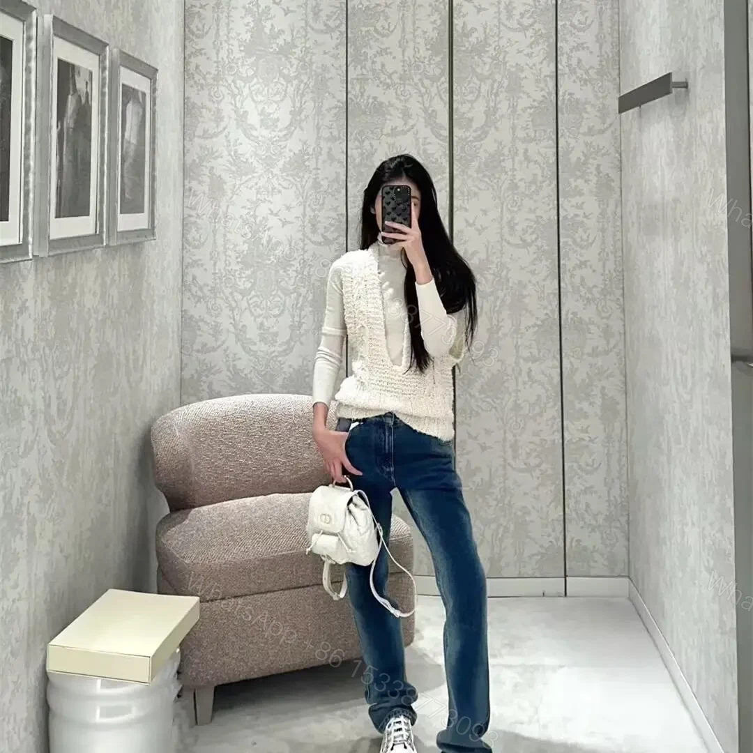 View 18 of 高仿Dior*Caro系列M6302M030小羊皮雙肩包白色小號免檢版