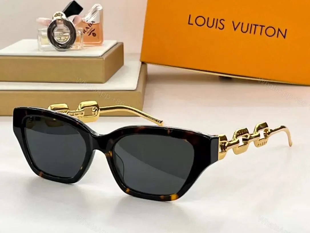 LOUIS VUITTON — view 1
