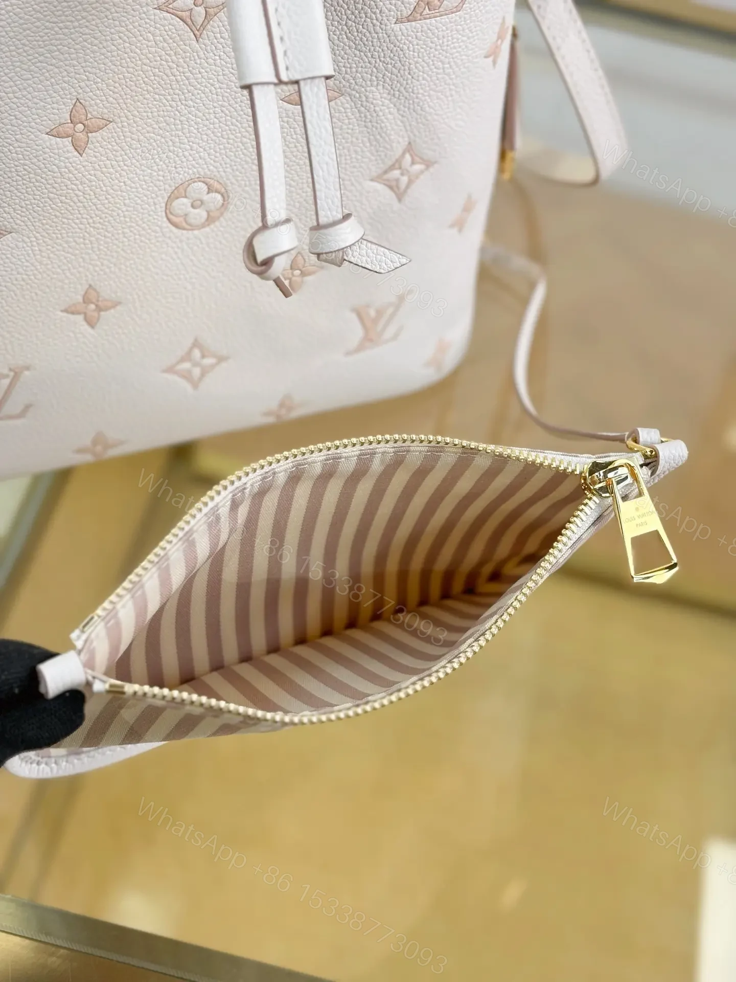 View 4 of Louis Vuitton NéoNoé MM bucket bag