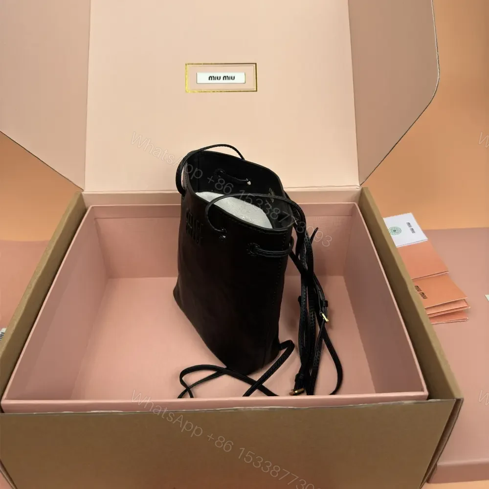 View 3 of 高仿miumiu*5NR460小羊皮水桶包黑色免檢版