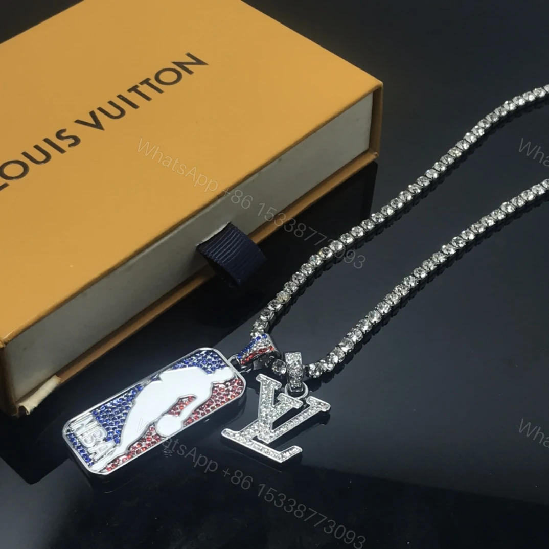 View 4 of EN – Lux LV Necklaces 073