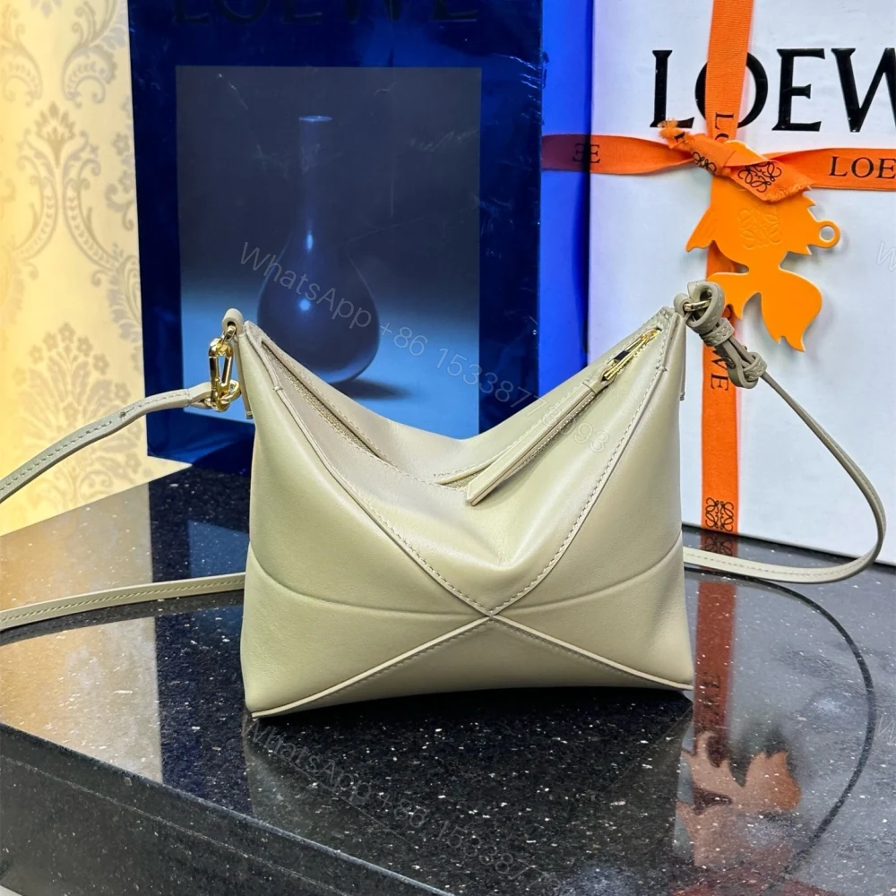 View 4 of 高仿Loewe*Fold系列9584小牛皮手提單肩包黏土綠免檢版