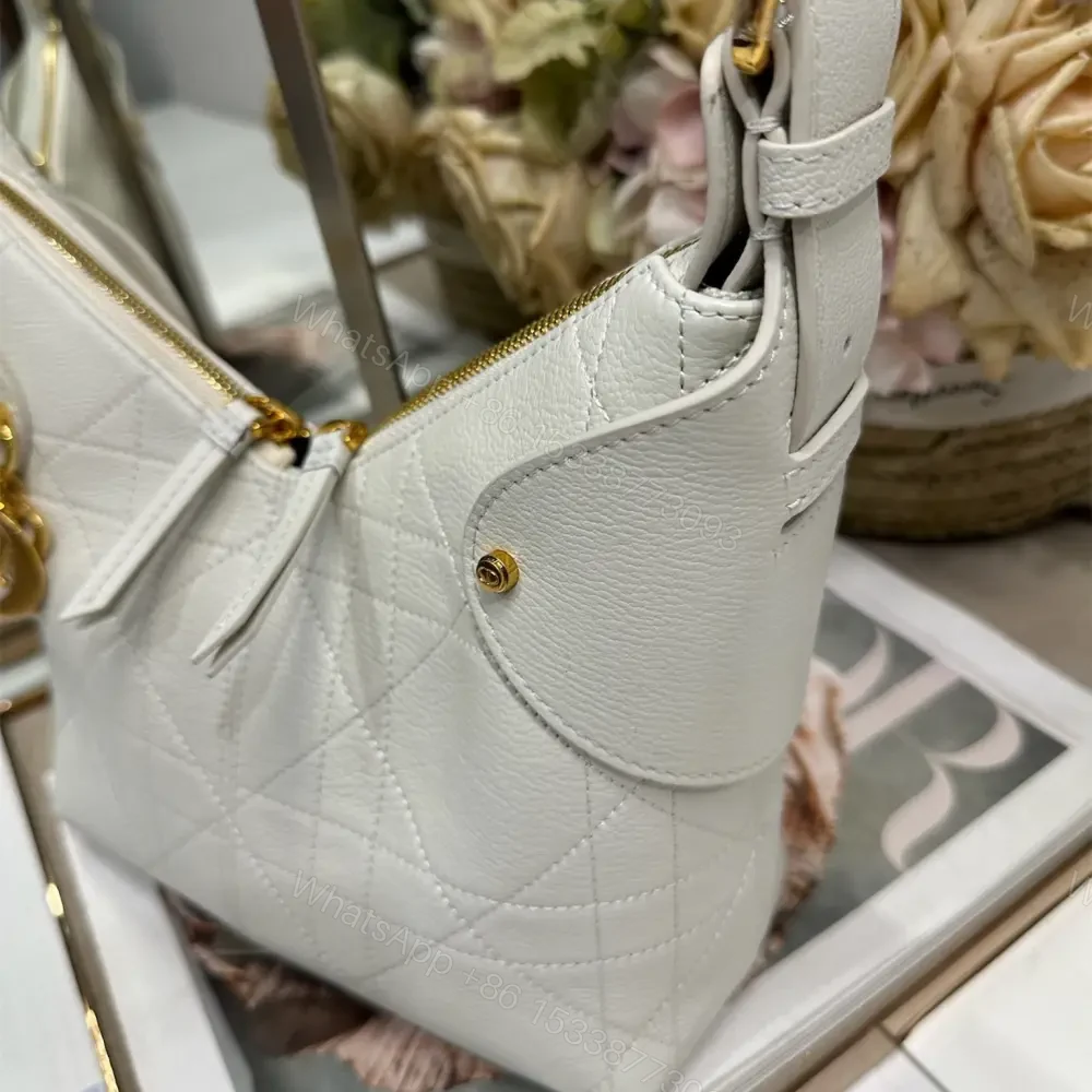 View 6 of 高仿Dior*Voyage系列M284M030小牛皮單肩包小號白色免檢版