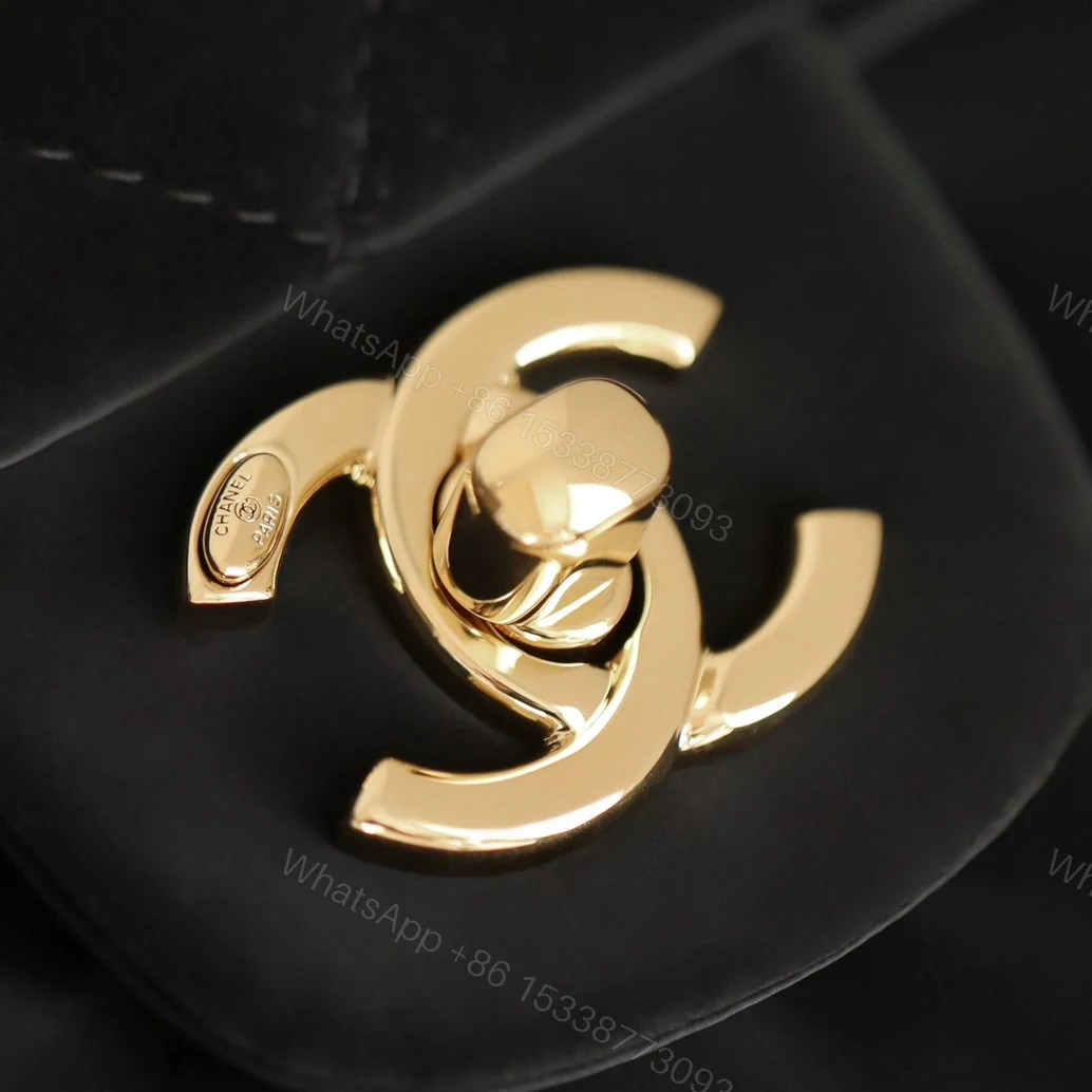 View 21 of 高仿Chanel*24N系列AS5054/SKI絲絨單肩包免檢版