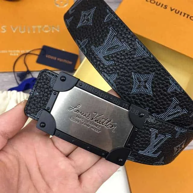 View 4 of LOUIS VUITTON 40MM BELT – B88