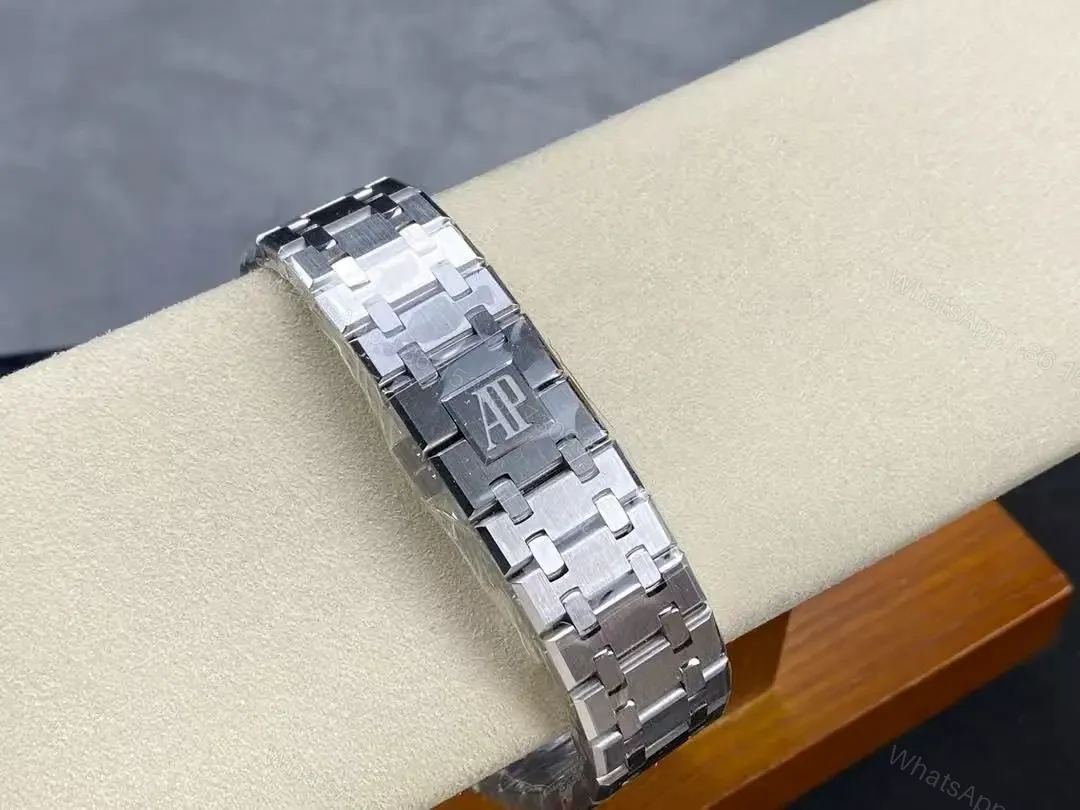View 9 of Swiss Clone Replica AP ROYAL OAK Silver Black Dial