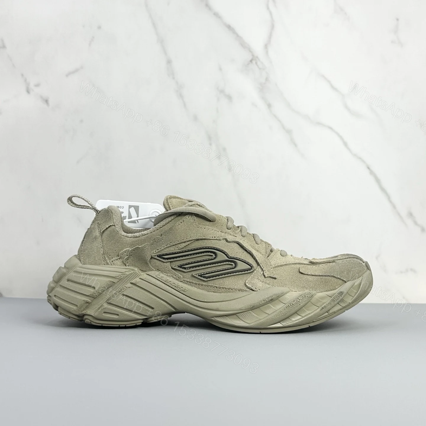Balenciaga 原單復刻運動鞋 沙色麂皮男款極簡風格 高端質感首選 — view 1