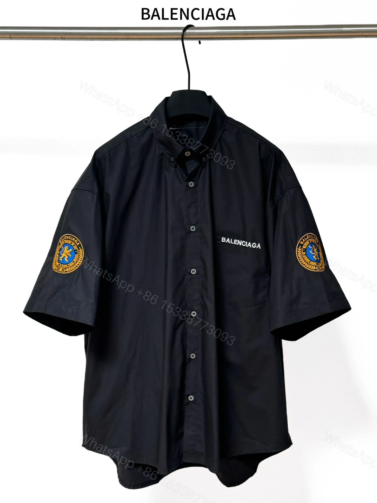 Balenciaga 高仿襯衫 男款黑色徽章刺繡短袖寬鬆襯衣 — view 1