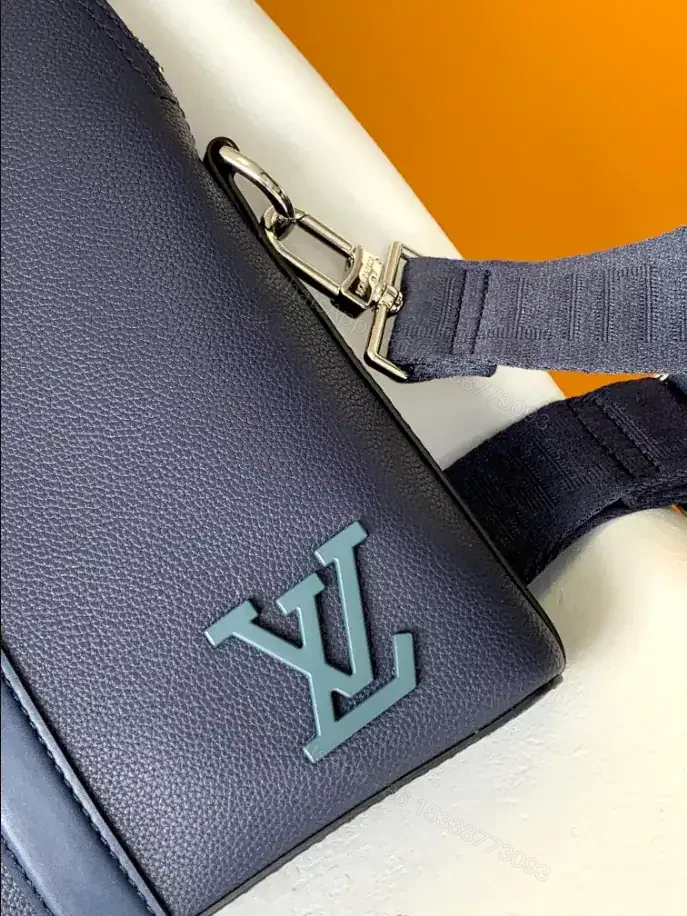 View 7 of LOUIS VUITTON TAKEOFF BRIEFCASE – LBV393