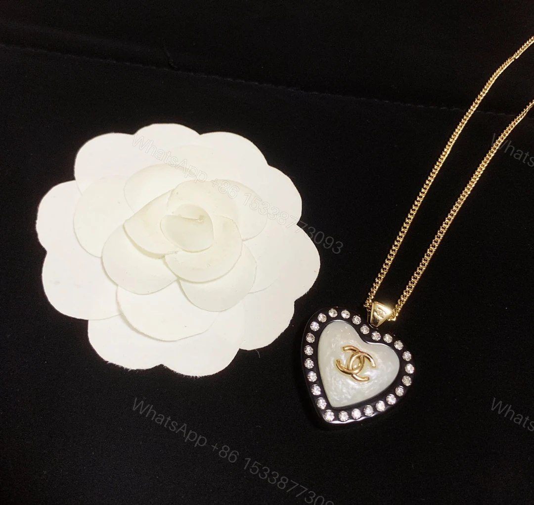 View 5 of EN – Lux Chanel Necklaces 036