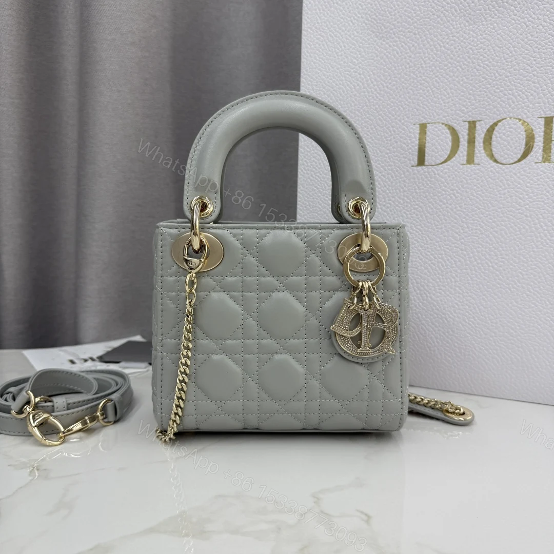 Dior高仿迷你戴妃包女款 冷灰色金屬鍊帶百搭通勤推薦款 — view 1