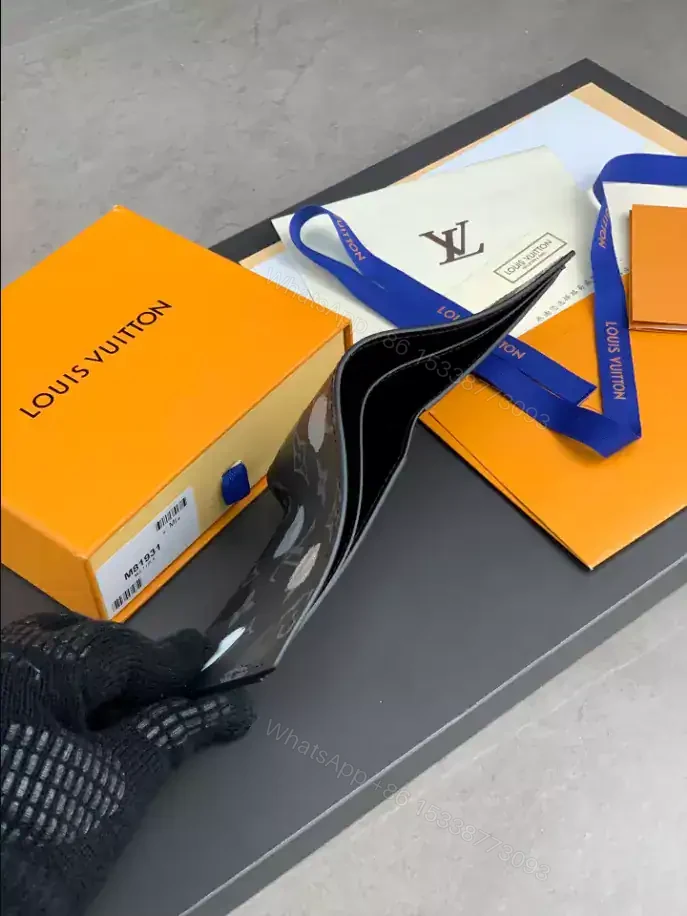 View 7 of LOUIS VUITTON LV X YK MULTIPLE WALLET – LBV401